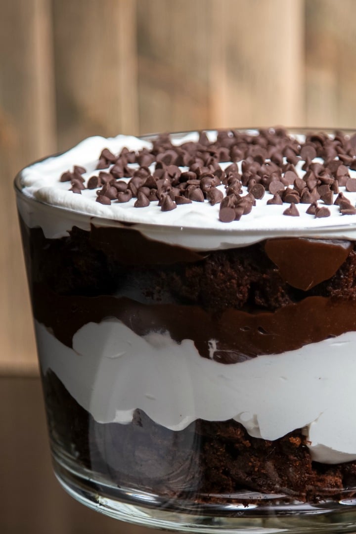 Chocolate Brownie Trifle Dessert is an amazing, classic dessert that is sweet, creamy, chewy and crunchy all in one. Everyone will be raving and asking for more!