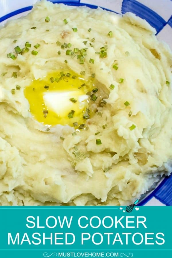 Make perfectly creamy and delicious mashed potatoes in the slow cooker with this simple recipe! Just a few easy ingredients, and your crock pot will do the rest.#mustlovehomecooking