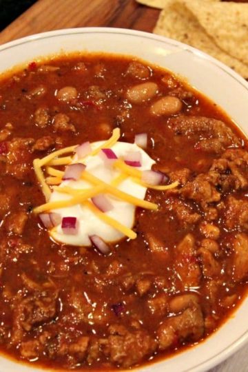 Texas Chicken Chili is a mouth-watering blend of chicken, beans and loads of zesty flavors. Bring a little of the Lone Star state to your kitchen!