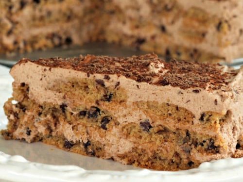 So yummy, Chocolate Chip Ice Box Cake is made in minutes, then chilled until set. Velvety whipped cream filling and crunchy cookies makes this no-bake cake the perfect dessert for all your special occasions. It's great for when you want a make-ahead dessert!