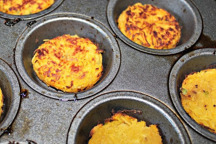 Spaghetti Squash Tots are an addictive crispy snack that will have you reaching for more! These little tots are so tasty it will be hard to believe they are healthy and low-calorie too!