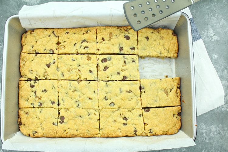 Walnut Chocolate Chip Cake Mix Bar Cookies - a simple and delicious recipe that uses only 5 ingredients.