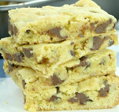 Chocolate Chip Cookie Bars with Cake Mix - chocolate chip cookie cake