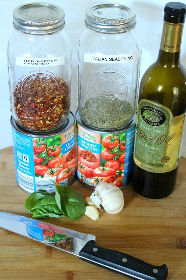 10 minute marinara sauce ingredients tomatoes, olive oil, garlic, basil, spices