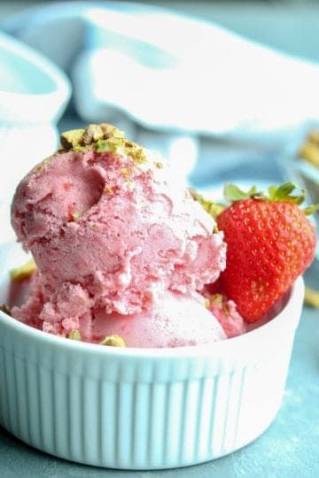 Summer like you are in Italy - the pure berry taste of Crushed Strawberry Gelato will have you believing! Whether you are in Florence or in your own hometown, this frosty treat with little chunks of fresh strawberries will be a winner!