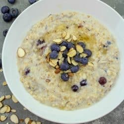 Slow Cooker Blueberry Almond Oatmeal