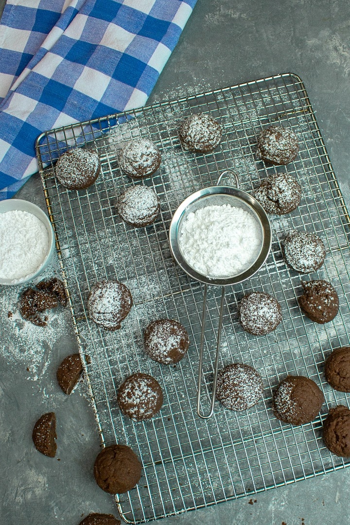 Powdered sugar sprinkled over cookies on cooling rack!