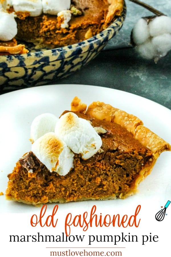 The BEST old fashioned pumpkin pie recipe! Make it easy with canned pumpkin puree, sweetened condensed milk and lots of seasonal spices. #mustlovehomecooking