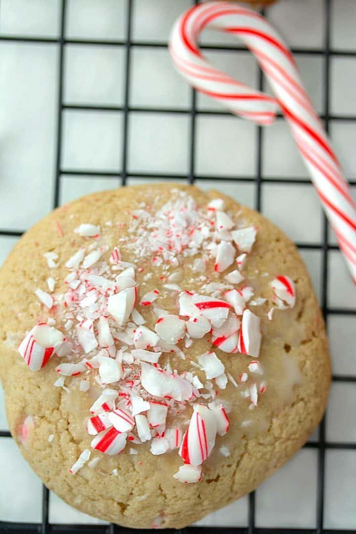 Make a batch of Peppermint Cake Mix Holiday Cookies in minutes with this simple recipe. Perfect for gift-giving, bake-sales and parties!