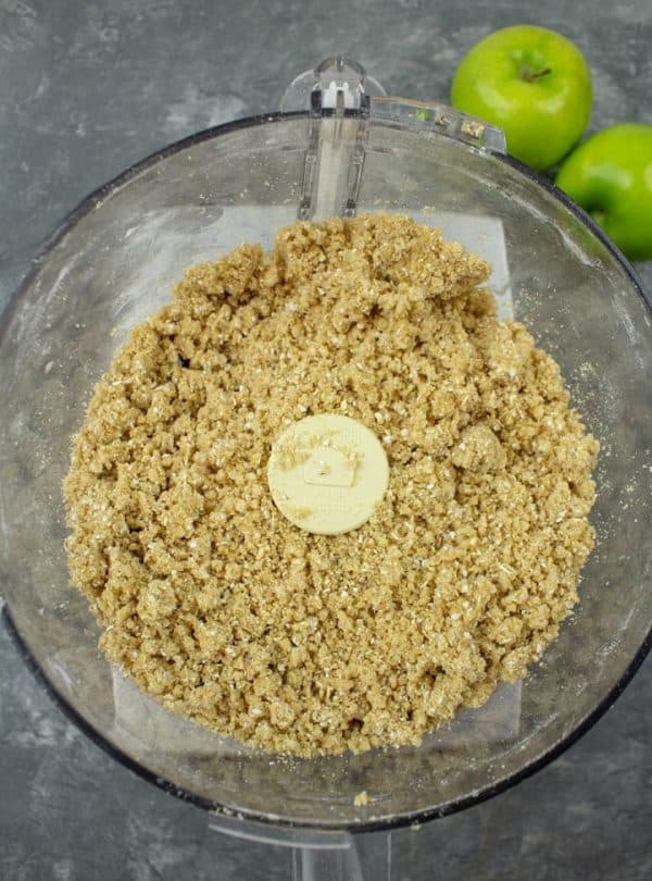 The best Cinnamon Apple Crisp Recipe topping in the food processor