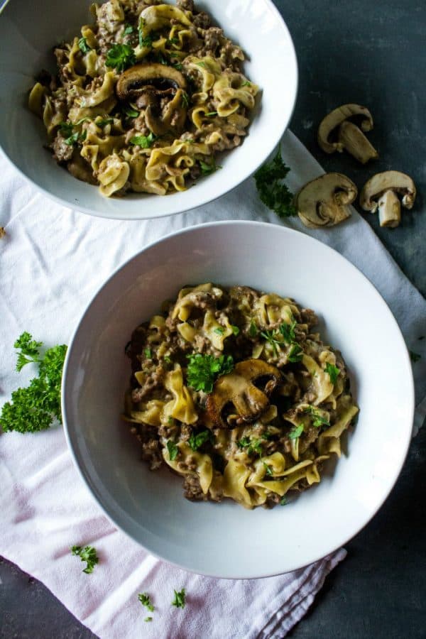 ONE POT BEEF STROGANOFF - is weeknight dinner made easy! Everyone's favorite ground beef stroganoff dish cooked in just one pot.