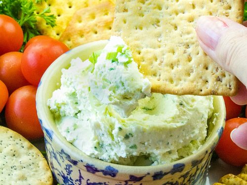 Easy Cheddar Herb Dip Recpe