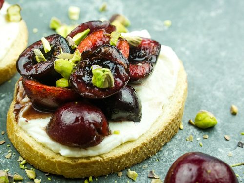 How to make Balsamic Cherry Crostini with Pistachios