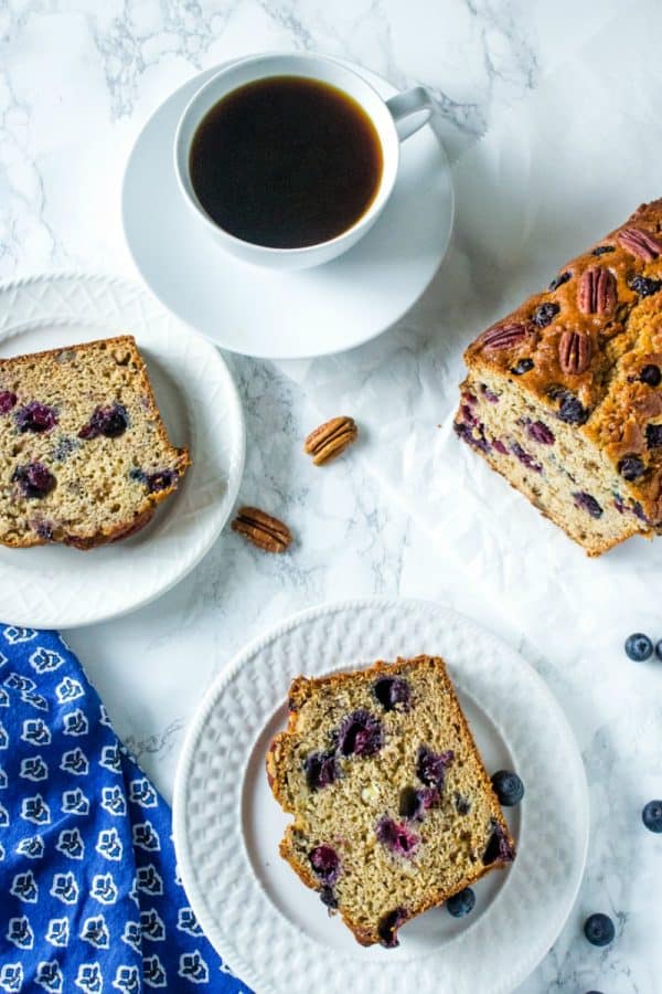 Blueberry Pecan Banana Bread - super moist and tender bread with brown sugar and yogurt flavor makes this blueberry and pecan stuffed bread the best ever.