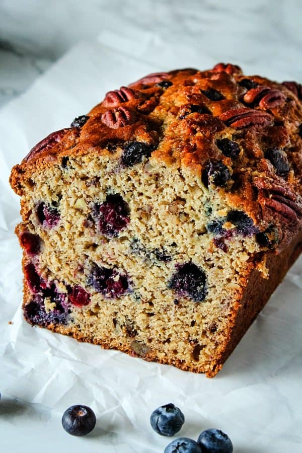 Blueberry Pecan Banana Bread - super moist and tender bread with brown sugar and yogurt flavor makes this blueberry and pecan stuffed bread the best ever.