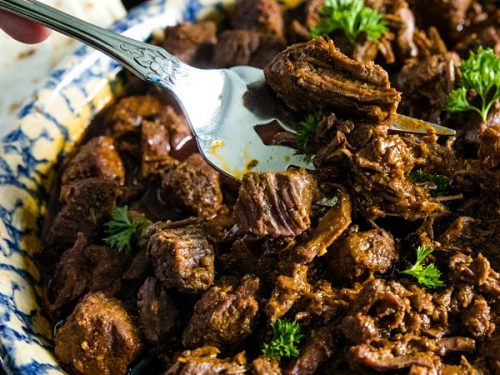 Mexican style beef has never been easier than this Instant Pot Beef Mexicana ....simple and fast right from the pressure cooker! #mustlovehomecooking
