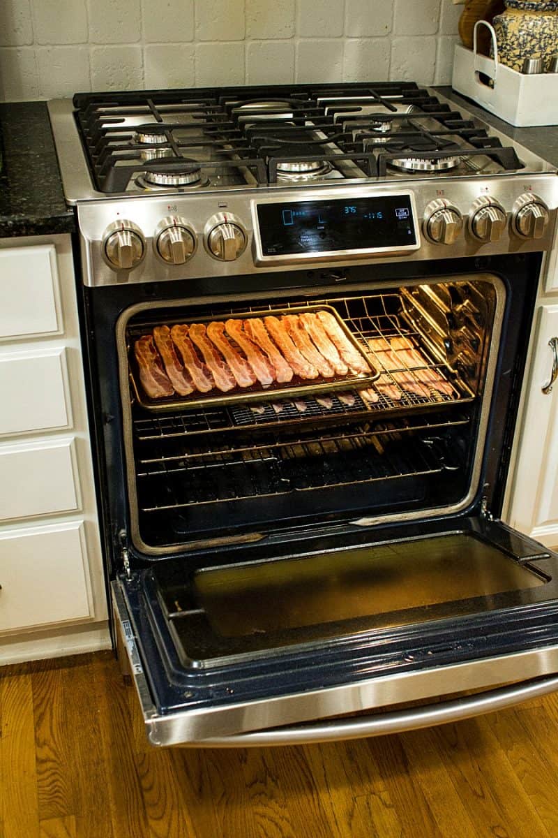 How to Cook Bacon on the Stove, in the Microwave or in the Oven