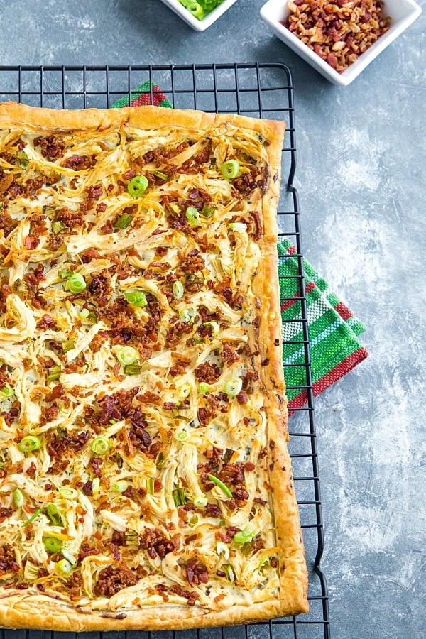 Shortcut ingredients like puff pastry, cooked chicken, chive cream cheese and bacon crumbles makes this Chicken Bacon Ranch Tart a quick and simple dinner favorite! #mustlovehomecooking