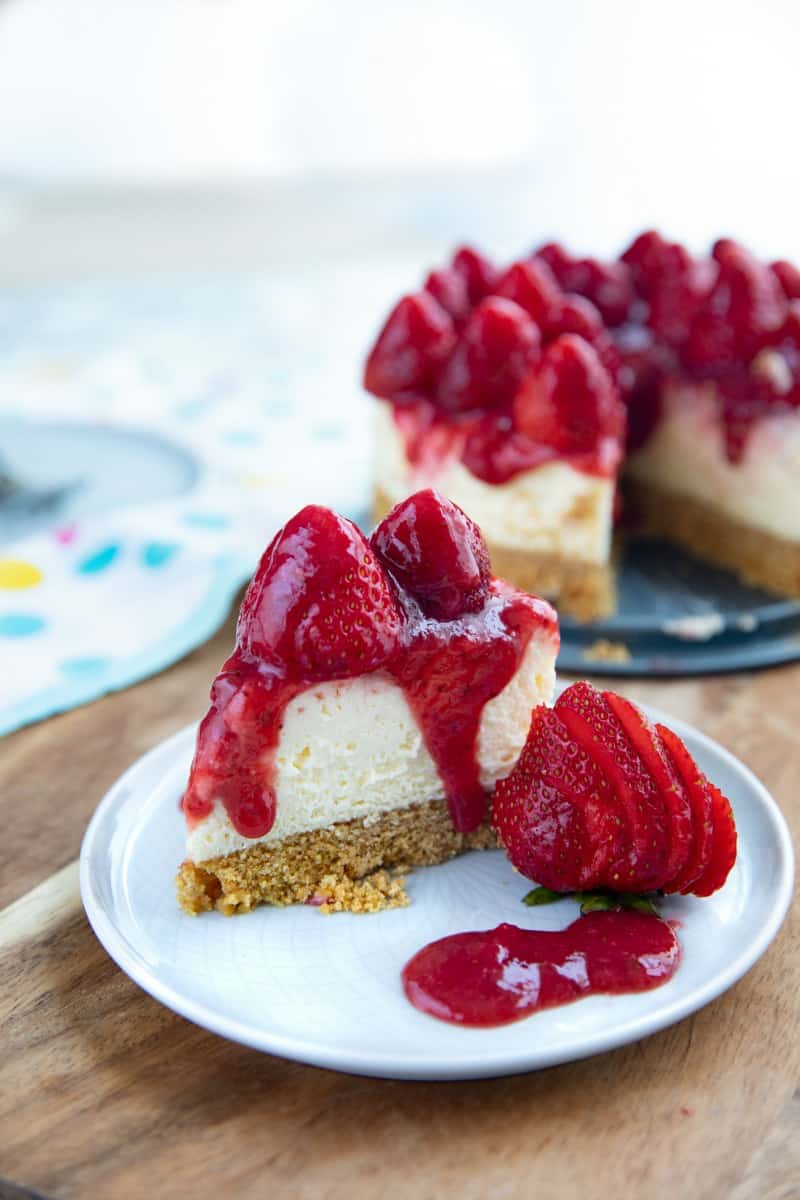 This cheesecake is a tasty way to sneak some berries into everyone's favorite dessert.  Right from your pressure cooker! #mustlovehomecooking