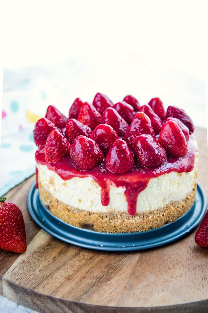 This cheesecake is a tasty way to sneak some berries into everyone's favorite dessert.  Right from your pressure cooker! #mustlovehomecooking