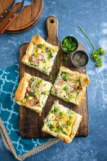 Using shortcut ingredients like puff pastry, this is a quick and simple quiche made with broccoli, ham and Swiss cheese. It's an easy brunch favorite! #mustlovehomecooking