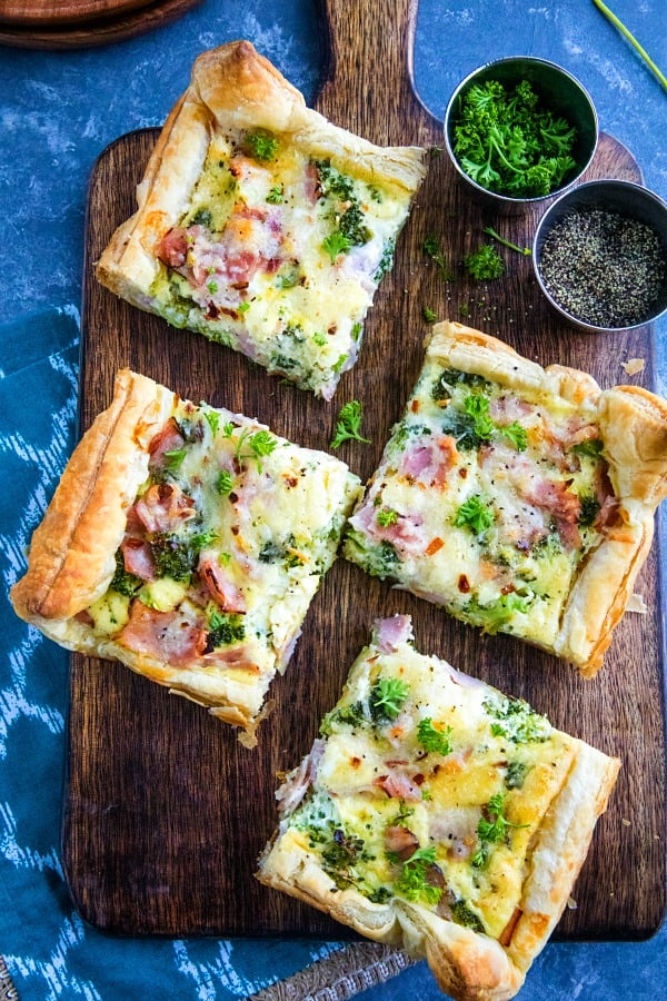 Using  shortcut ingredients like puff pastry, this is a quick and simple quiche made with broccoli, ham and Swiss cheese. It's an easy brunch favorite! #mustlovehomecooking