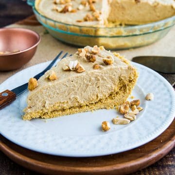 A no-bake Peanut Butter Pie that's richly delicious, fluffy, smooth and couldn't be easier to make. #mustlovehomecooking