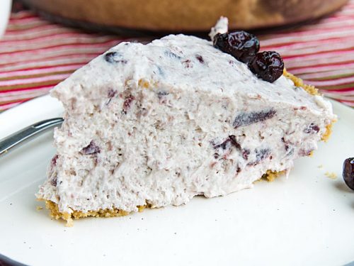 An easy Whipped Cranberry Pie recipe that's perfect for your Thanksgiving table. It's made luscious with cranberry sauce and whipped topping! #mustlovehomecooking