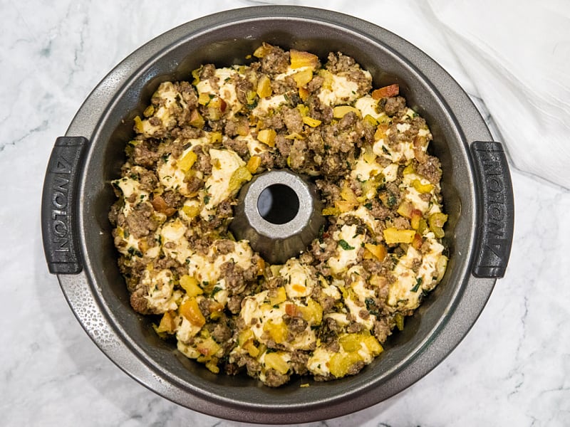 Pull-apart refrigerator biscuits meets sausage stuffing flavors in this irresistible twist from your classic Thanksgiving dish. #mustlovehomecooking