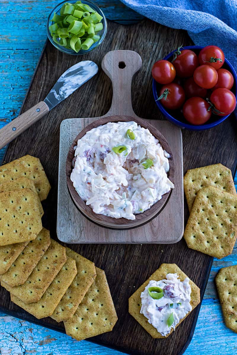 Creamy Havarti Cheese Dip is a perfect appetizer that's a cinch to make with only 5 simple ingredients. #mustlovehomecooking