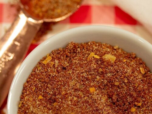 dry rub with measuring spoon